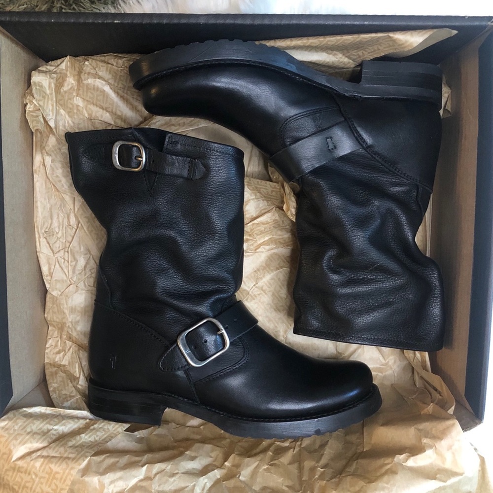 Black Leather Short Veronica Boots- Size 6.5